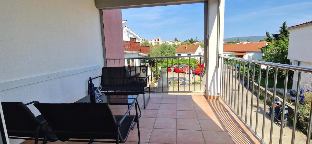 Apartment Lana Đảo Krk Ngoại thất bức ảnh
